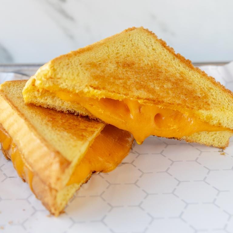 Grilled Cheese Delights: American Comfort Classics